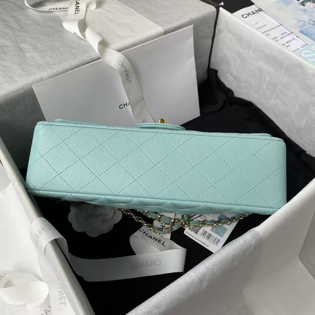 Chanel Classic Flap Bag 15.5×25.5×6.5cm - Image 5