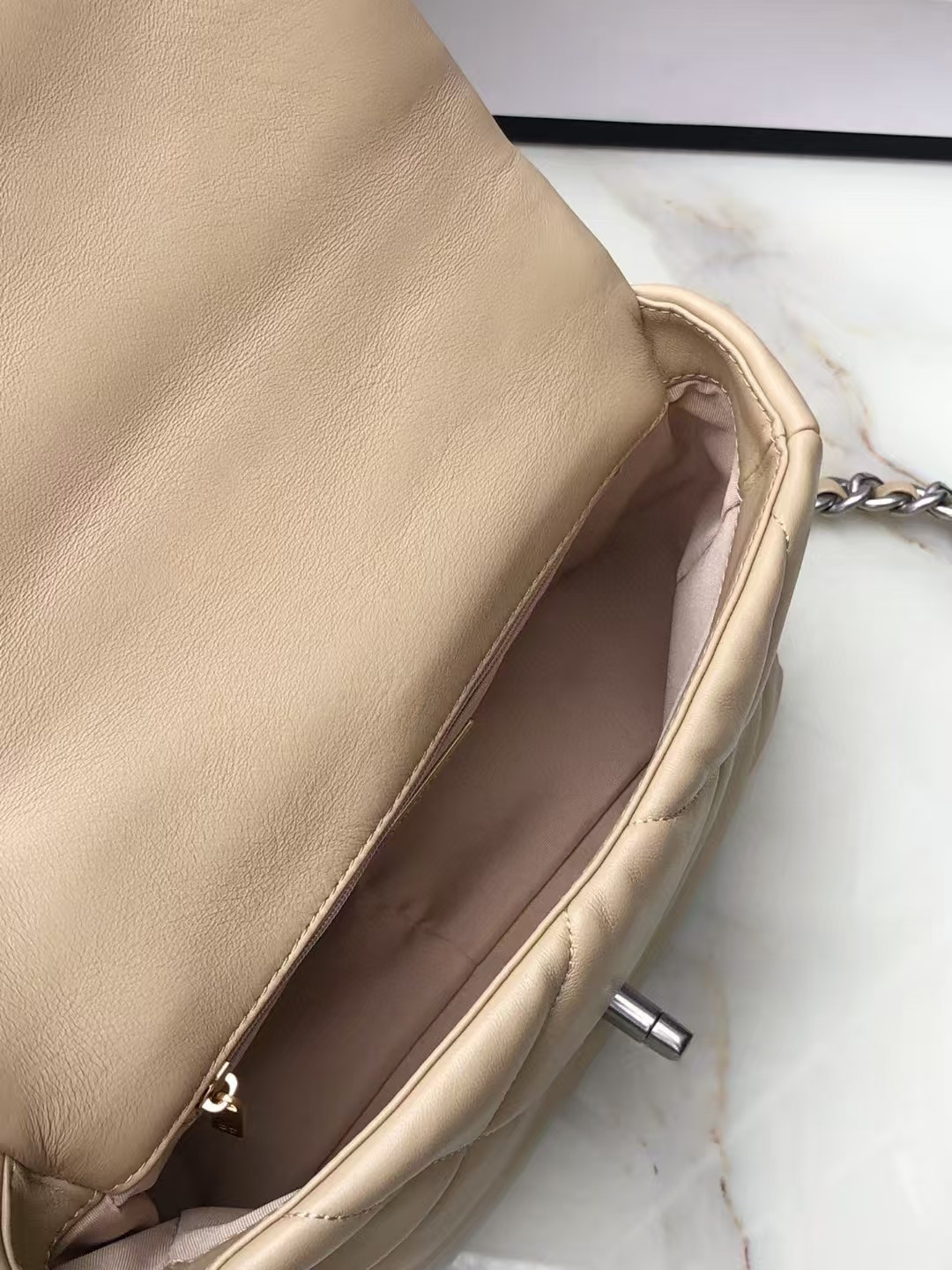 CHANEL 19 HANDBAG Shiny Leather, Gold-Tone, Silver-Tone & Ruthenium-Finish Metal Beige 26x16x9cm - Image 8