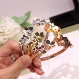 Alternative view of Van Cleef & Arpels Lucky Spring bracelet, closed wings ladybug