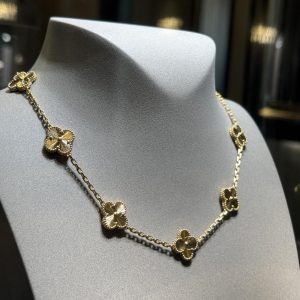Alternative view of Van Cleef & Arpels Vintage Alhambra necklace, 10 motifs 1