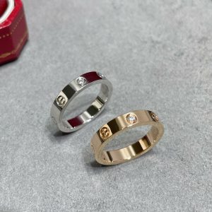 Alternative view of Cartier LOVE ring, small model, 1 diamond