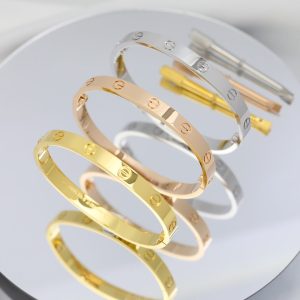 Alternative view of Cartier LOVE bracelet, classic model
