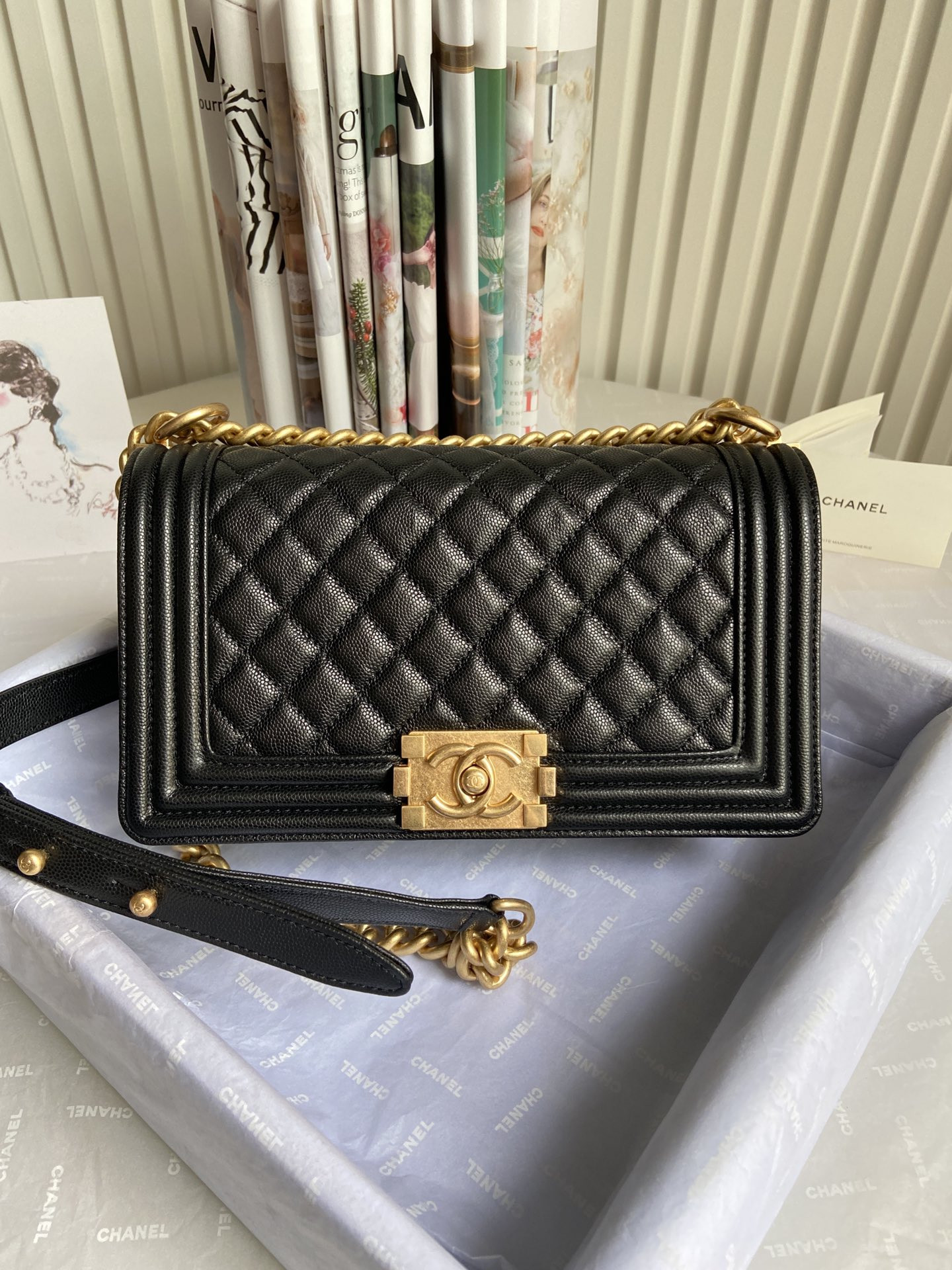 BOY CHANEL HANDBAG Shiny Grained Calfskin 5.9 × 9.8 × 3.5 in