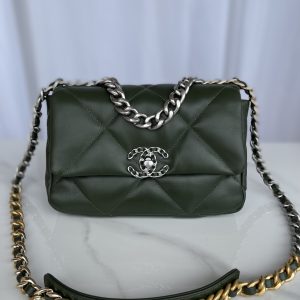 CHANEL 19 HANDBAG Shiny Leather, Gold-Tone, Silver-Tone & Ruthenium-Finish Metal Dark Green 6.2 x 10.1 x 3.5 in