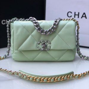 CHANEL 19 HANDBAG Shiny Leather, Gold-Tone, Silver-Tone & Ruthenium-Finish Metal Green 6.2 x 10.1 x 3.5 in