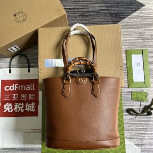 GUCCI DIANA MEDIUM TOTE BAG Cuir 31W x 27H x 15D CM