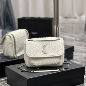 Alternative view of YSL NIKI MEDIUM IN WHITE 11 X 7.8 X 3.3 INCHES