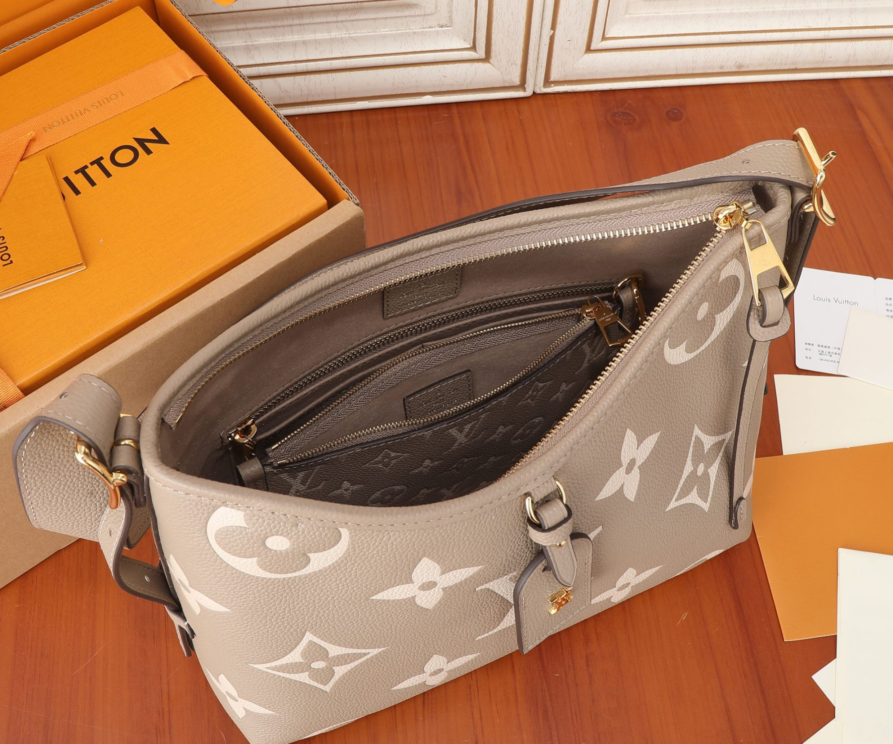 LV CarryAll PM M47180 11.6x9.4x4.7 inches - Image 9