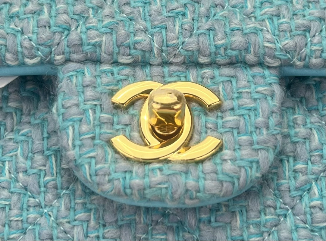CHANEL CLASSIC 11.12 HANDBAG Tweed & Gold-Tone Metal 6 ¡Á 9.9 ¡Á 2.5 in - Image 5