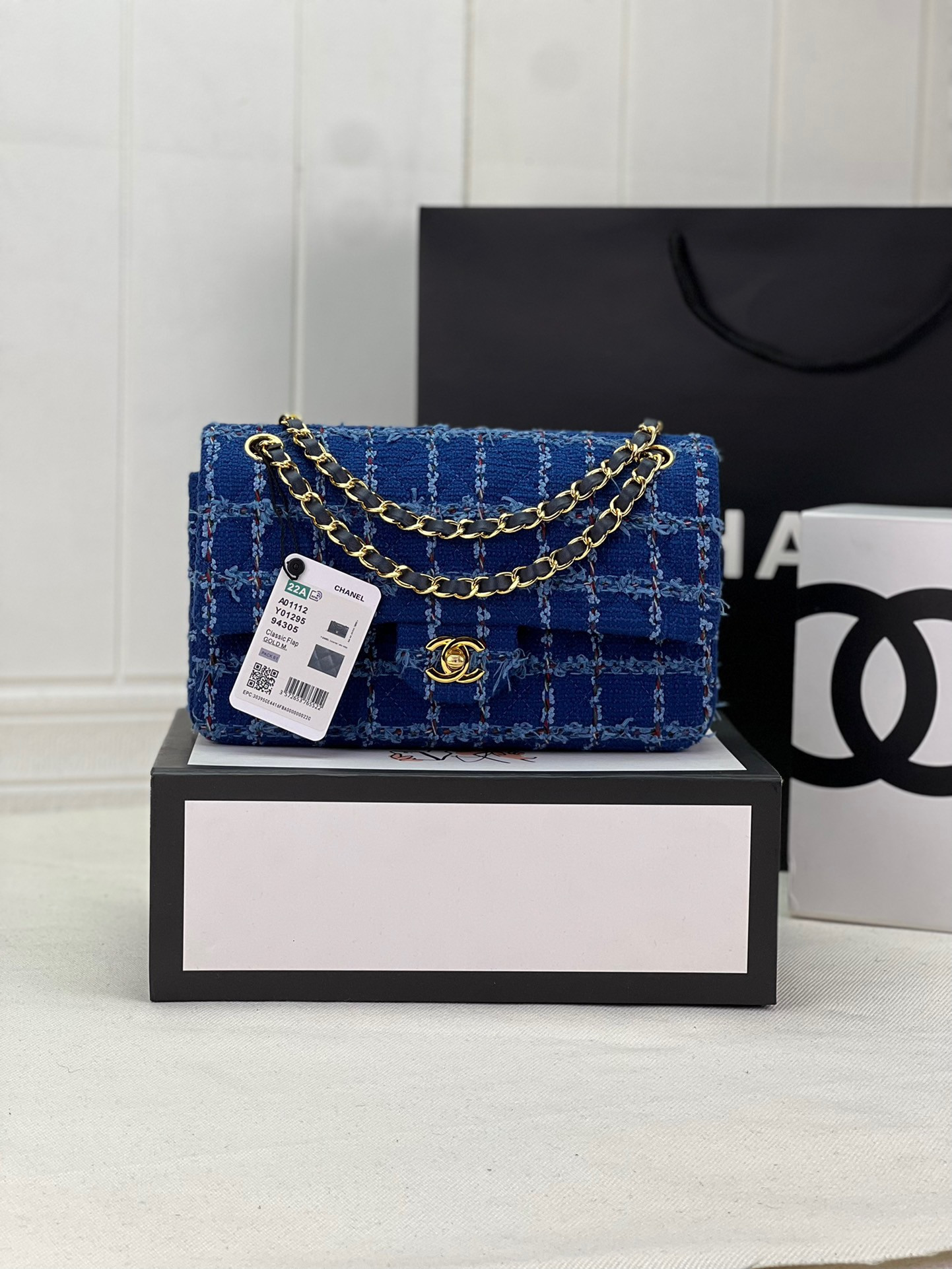 CHANEL CLASSIC 11.12 HANDBAG Tweed & Gold-Tone Metal 6 ¡Á 9.9 ¡Á 2.5 in