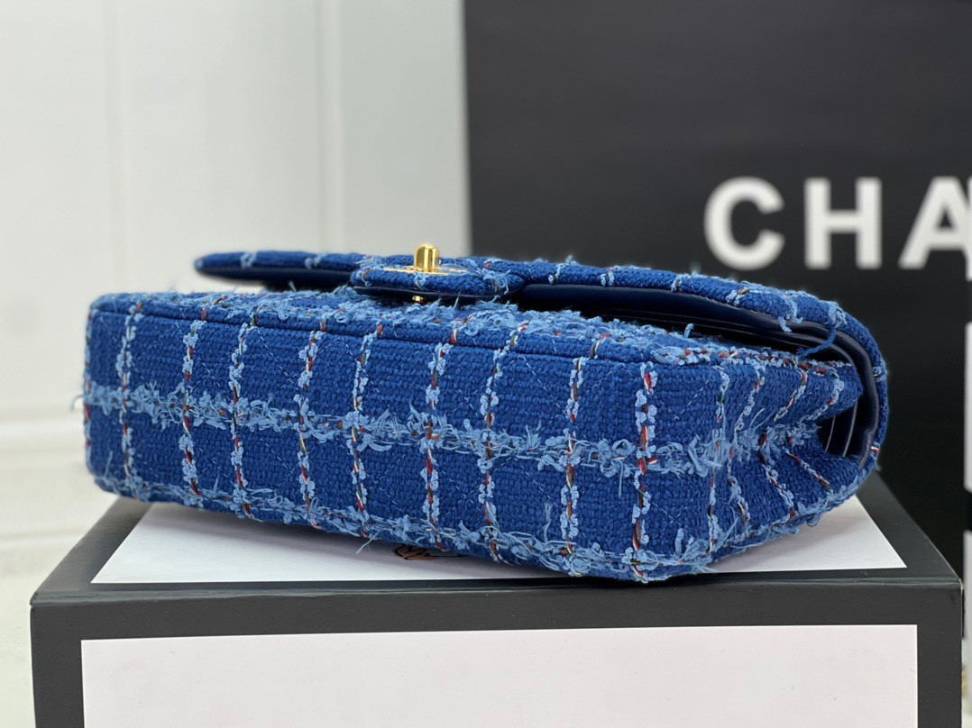 CHANEL CLASSIC 11.12 HANDBAG Tweed & Gold-Tone Metal 6 ¡Á 9.9 ¡Á 2.5 in - Image 6