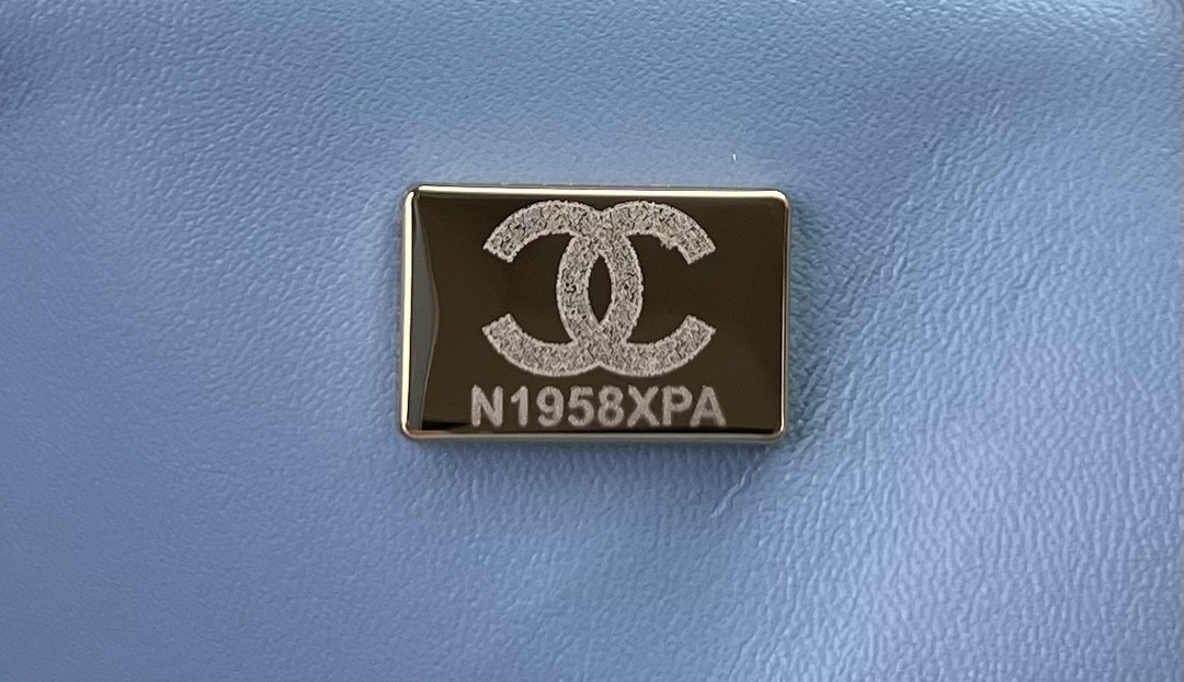 CHANEL CLASSIC 11.12 HANDBAG Tweed & Gold-Tone Metal 6 ¡Á 9.9 ¡Á 2.5 in - Image 10