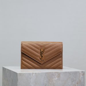 YSL Cassandra WOC envelope chain wallet in grained poudre leather 19 x 12.5 x 3.5 cm