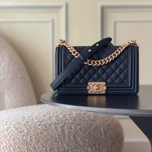 Alternative view of Chanel Boy Handbag 15x25x9cm #13