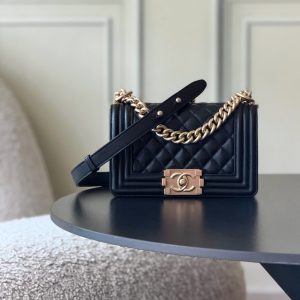 Alternative view of Chanel Boy Handbag 12x20x7cm #20