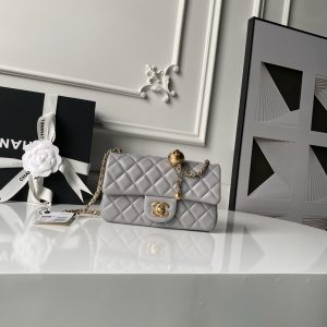 Alternative view of CHANEL MINI FLAP BAG 12¡Á20¡Á6 cm #4