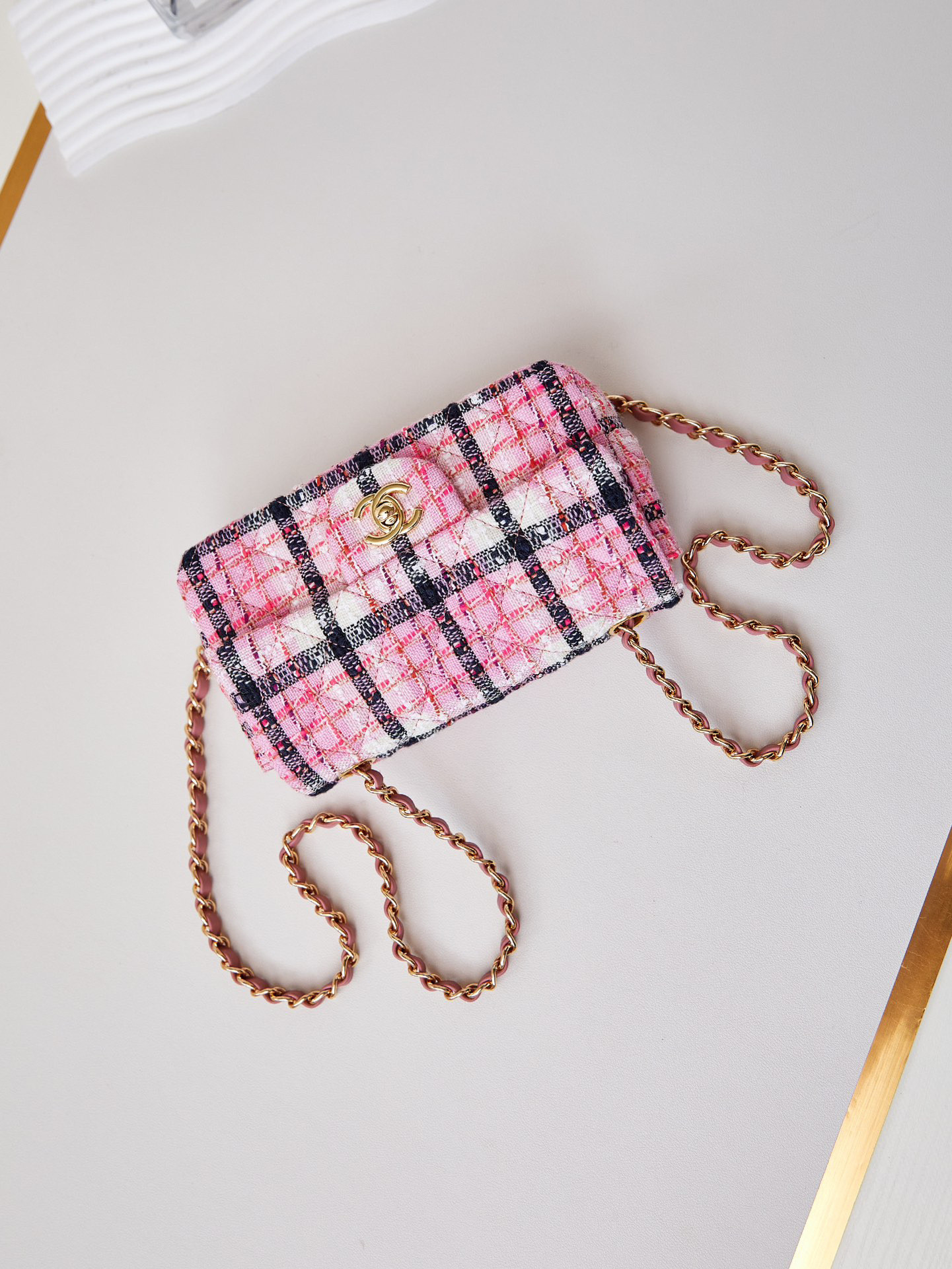 CHANEL MINI CLASSIC HANDBAG 12 ¡Á 20 ¡Á 6 cm - Image 3