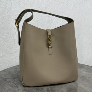 Alternative view of YSL LE 5 ¨¤ 7 30 X 31 X 13 CM #3