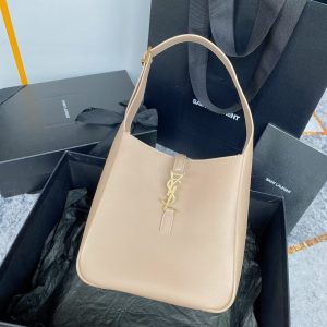 Alternative view of YSL LE 5 ¨¤ 7 supple small in grained leather Dusty Grey 23x22x8cm