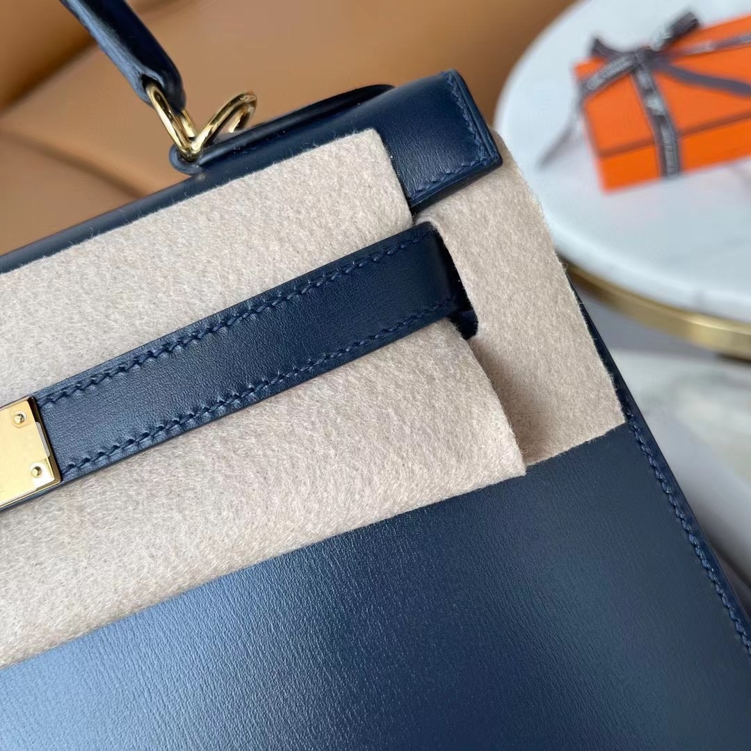 Herm¨¨s Kelly Sellier 28 Blue Nuit Box Leather Gold Hardware - Image 2