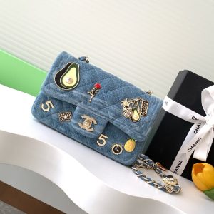 Alternative view of Chanel Mini CF vintage 20cm #2