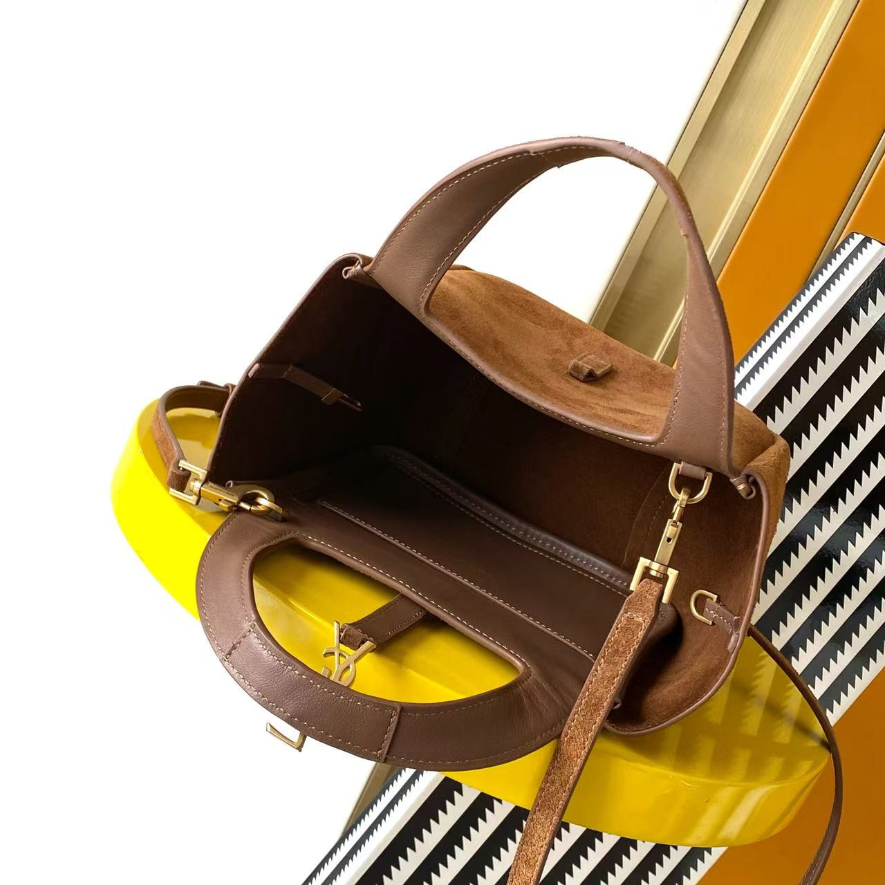 YSL LE 5 ¨¤ 7 BABY BEA in suede 18x15x13cm - Image 9